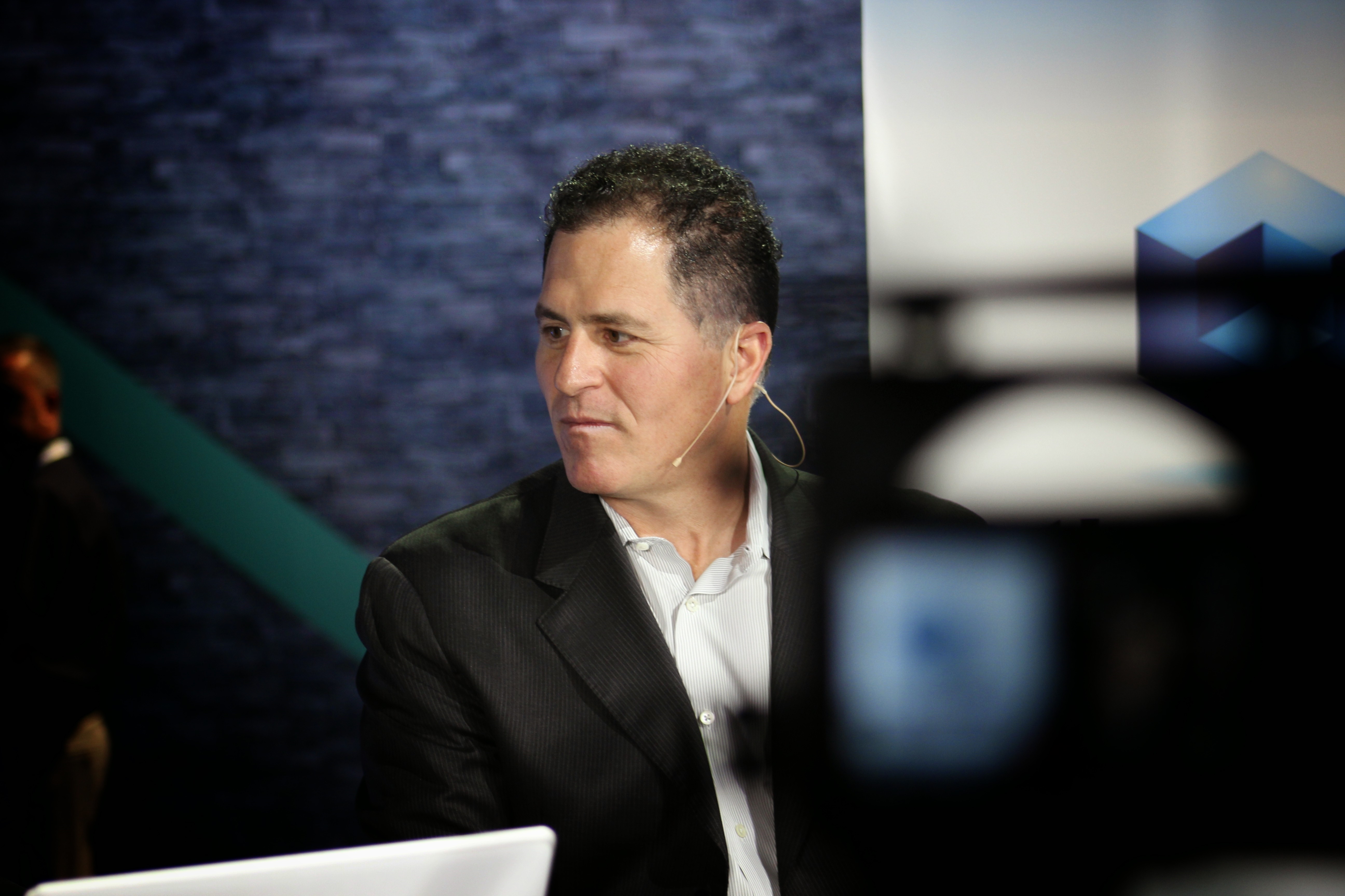 Biggest tech & Big Data takeover ever: Dell acquires EMC for a ...