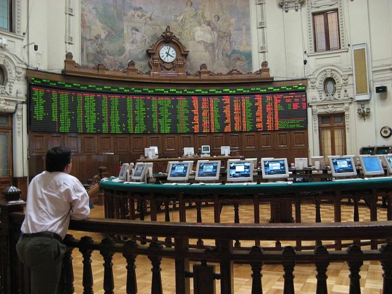 800px-santiago_stock_exchange_inside