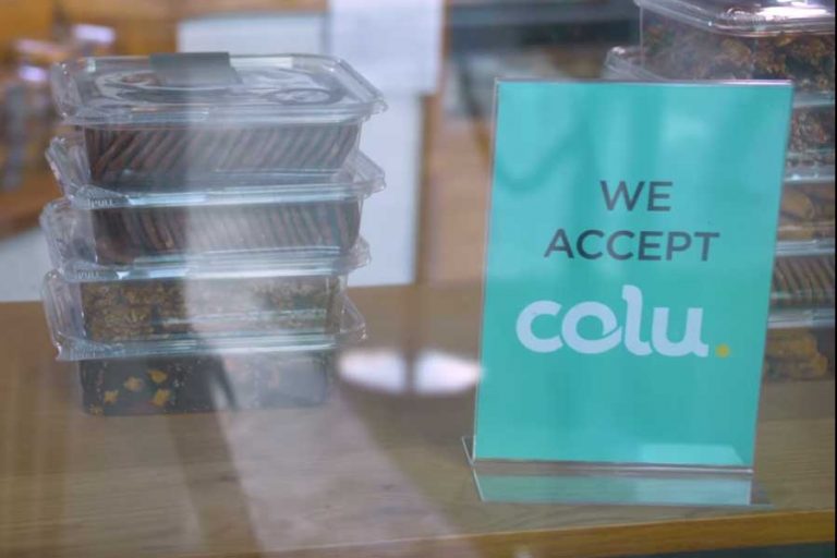 we-accept-colu