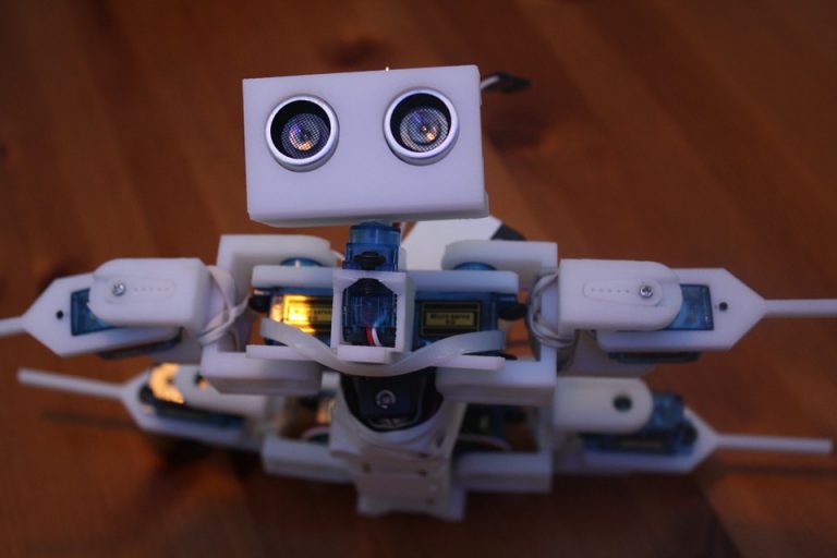 robot-648622_960_720-1