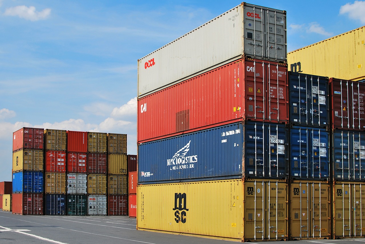 blockchain shipping containers