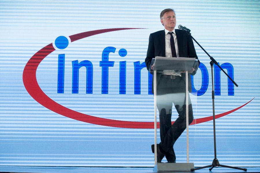 Pembuat chip Jerman Infineon menghabiskan “miliaran” untuk akuisisi tahun depan, kata CEO