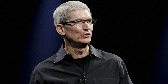 Saham Apple jatuh pada pendapatan pertama dan kehilangan pendapatan selama bertahun-tahun