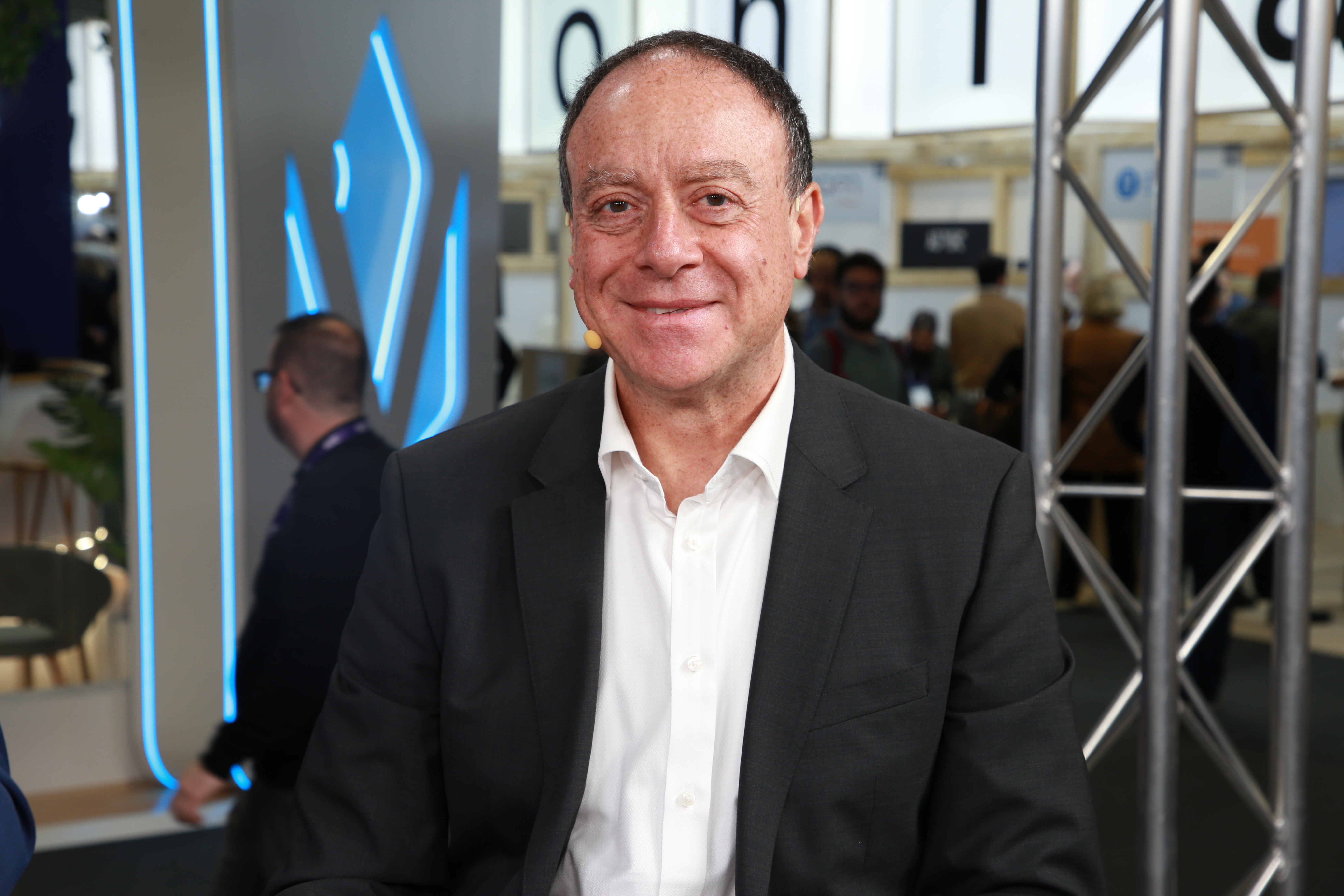 Ihab Tarazi, senior vice president and chief technology officer of the Infrastructure Solutions Group Core at Dell Technologies discusses how AI is changing telcos at MWC 2024.