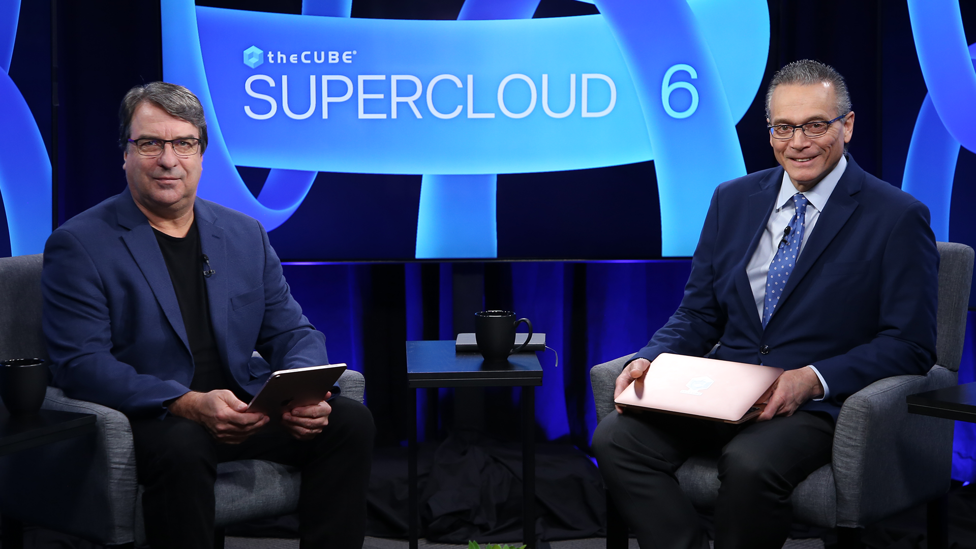 TheCUBE Research analysts Dave Vellante and John Furrier kick off the 