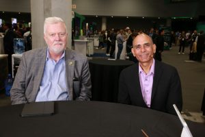 Sanjeev Mohan, principal at SanjMo, and Carl Olofson, vice president of research at IDC, talks about AI integration and database evolution with theCUBE at MongoDB.local NYC 2024.