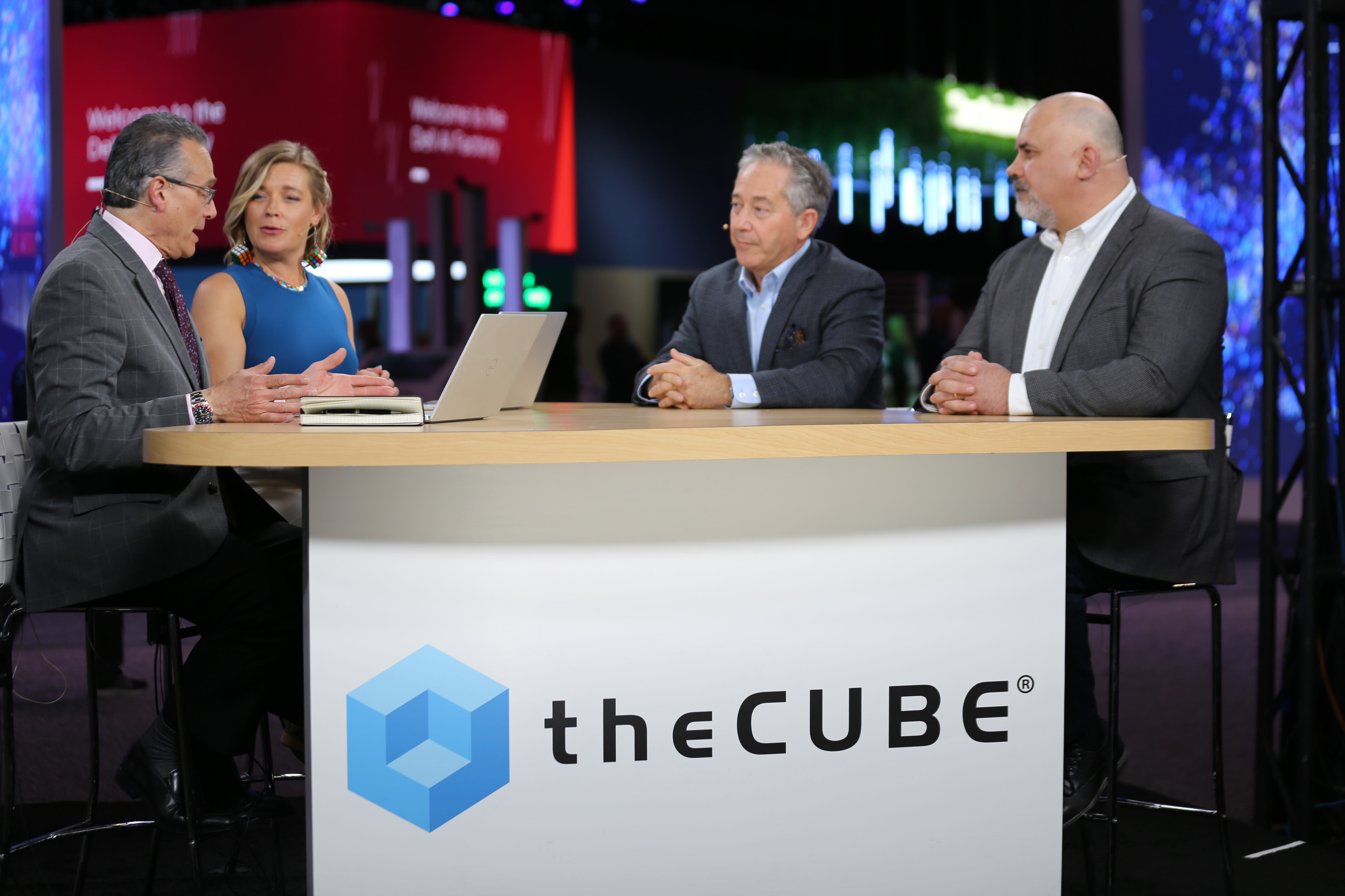 Hybrid AI: theCUBE research analysts engage with TECHnalysis' Bob O'Donnell to discuss its merits, operating procedure and component requirements.