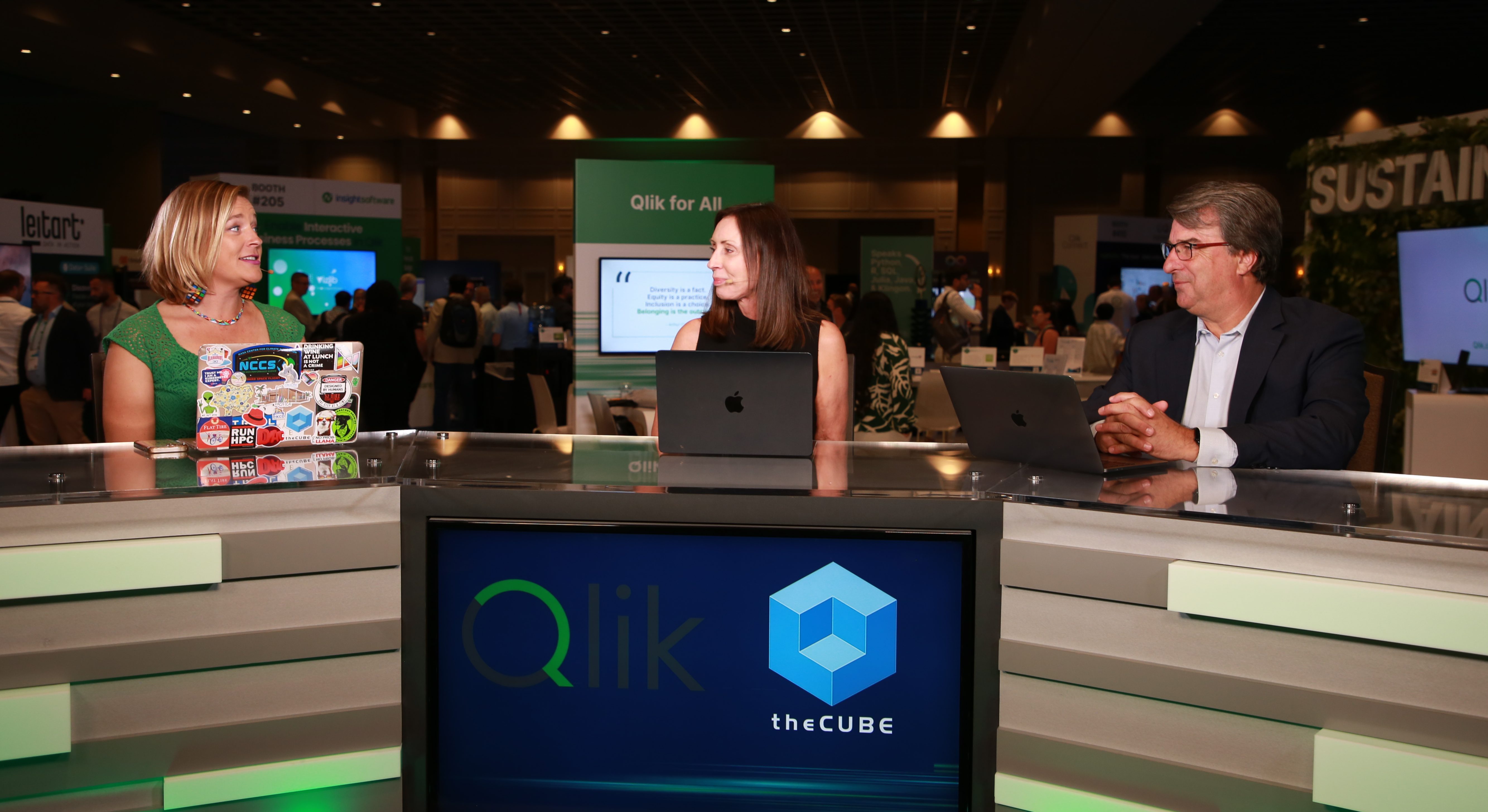 John Furrier, Shelly Kramer, Savannah Peterson of theCUBE talk about generative AI use in the data industry at Qlik Connect 2024