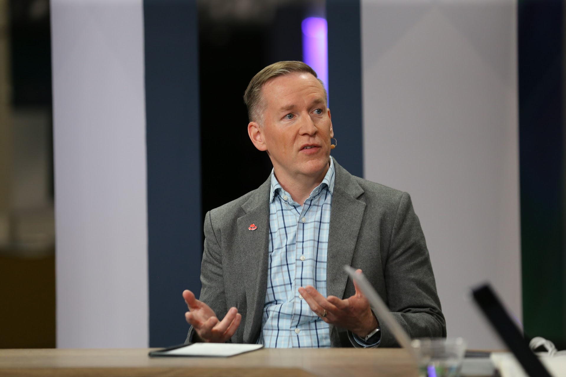 Ryan King, senior director of the global hardware partner ecosystem at Red Hat Inc., talks with theCUBE during HPE Discover 2024 about hybrid cloud AI solutions.