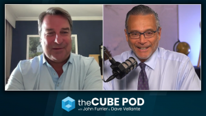 John Furrier and Dave Vellante provide a data platformization analysis on theCUBE podcast on July 26 2024.