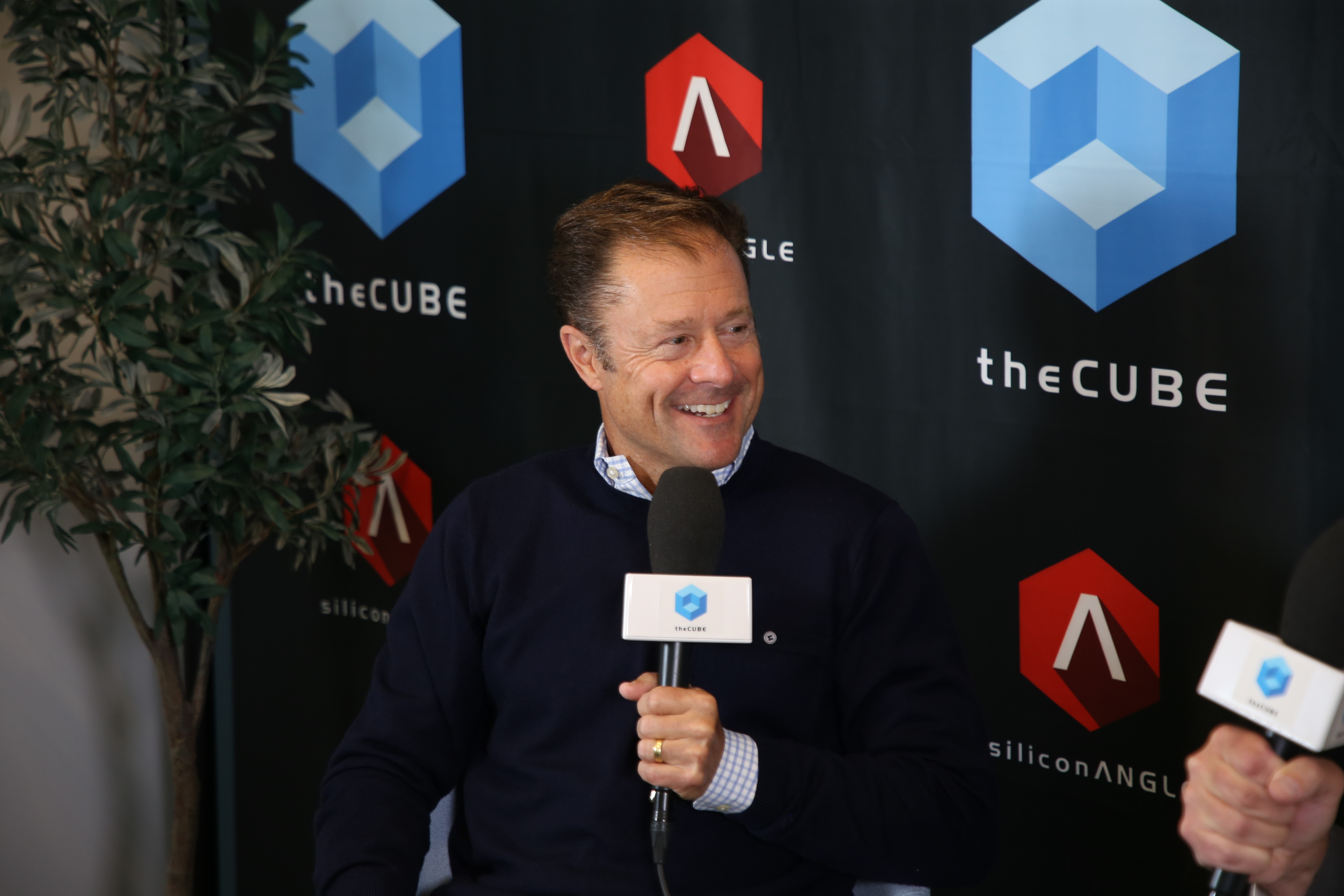 Rob Giglio, chief customer officer of Canva Pty. Ltd., talks with theCUBE during Dreamforce 2024 about how the Canva Data autofill feature is transforming visual communication.