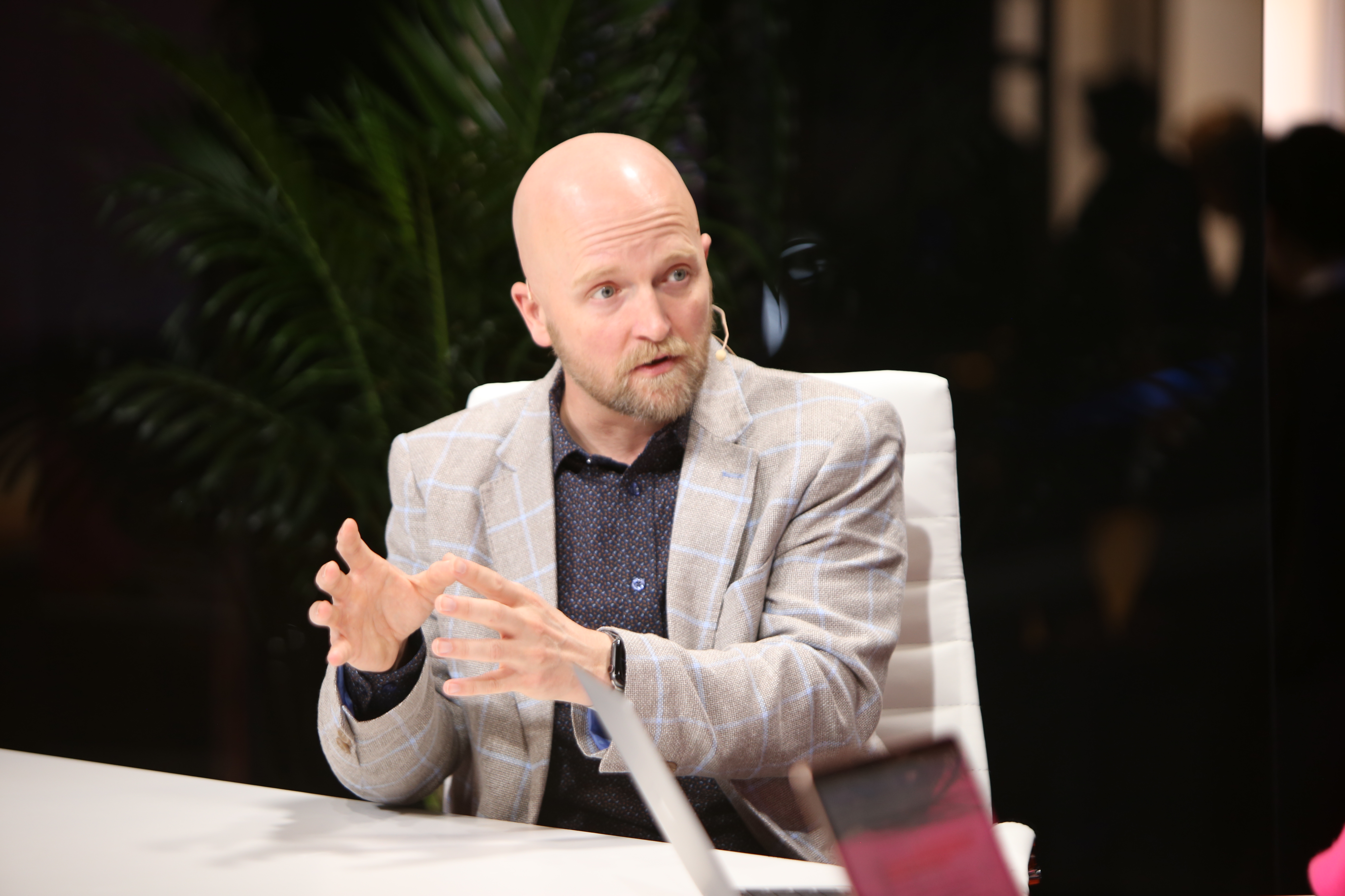 Graham Sheldon, chief product officer of UiPath Inc., talks to theCUBE during UiPath Forward 2024 about UiPath’s agentic and robotic vision.