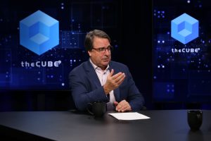 TheCUBE Research’s John Furrier, on the set at the AI & Analytics: Shaping the Future with Alteryx CEO & Tom Davenport 2025 event, which focuses on data readiness.