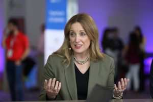 Julie May, vice president and general manager for B2B Scores at FICO, talks with theCUBE about FICO scores – FICO World 2025