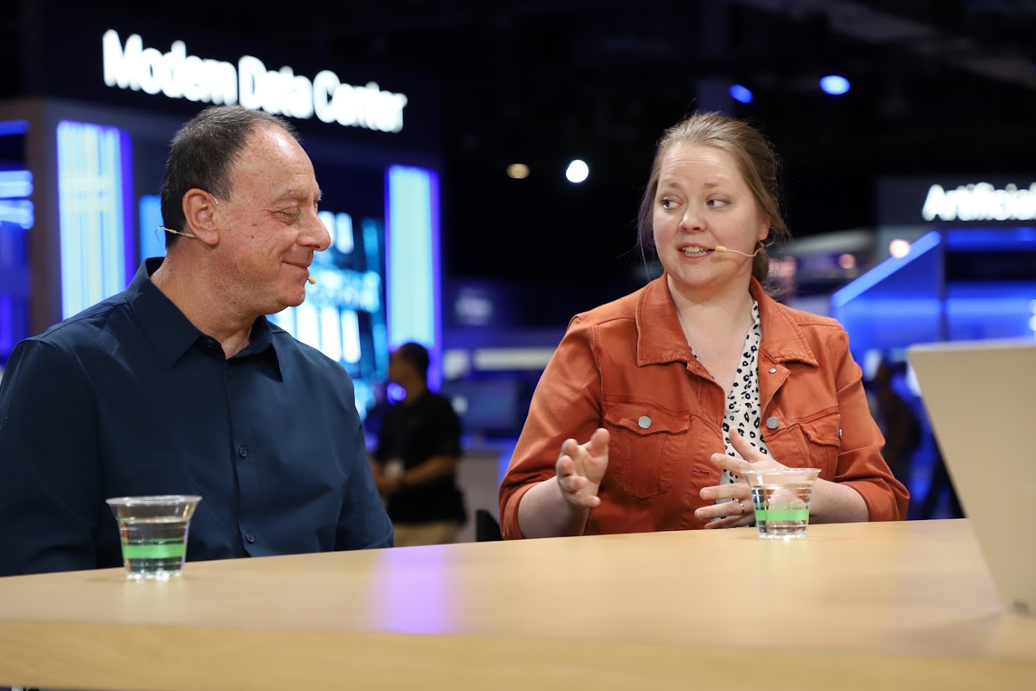 Ihab Tarazi, SVP at Dell, and Autumn Moulder, VP at Cohere, talk with theCUBE about intelligent insights during Dell Technologies World.