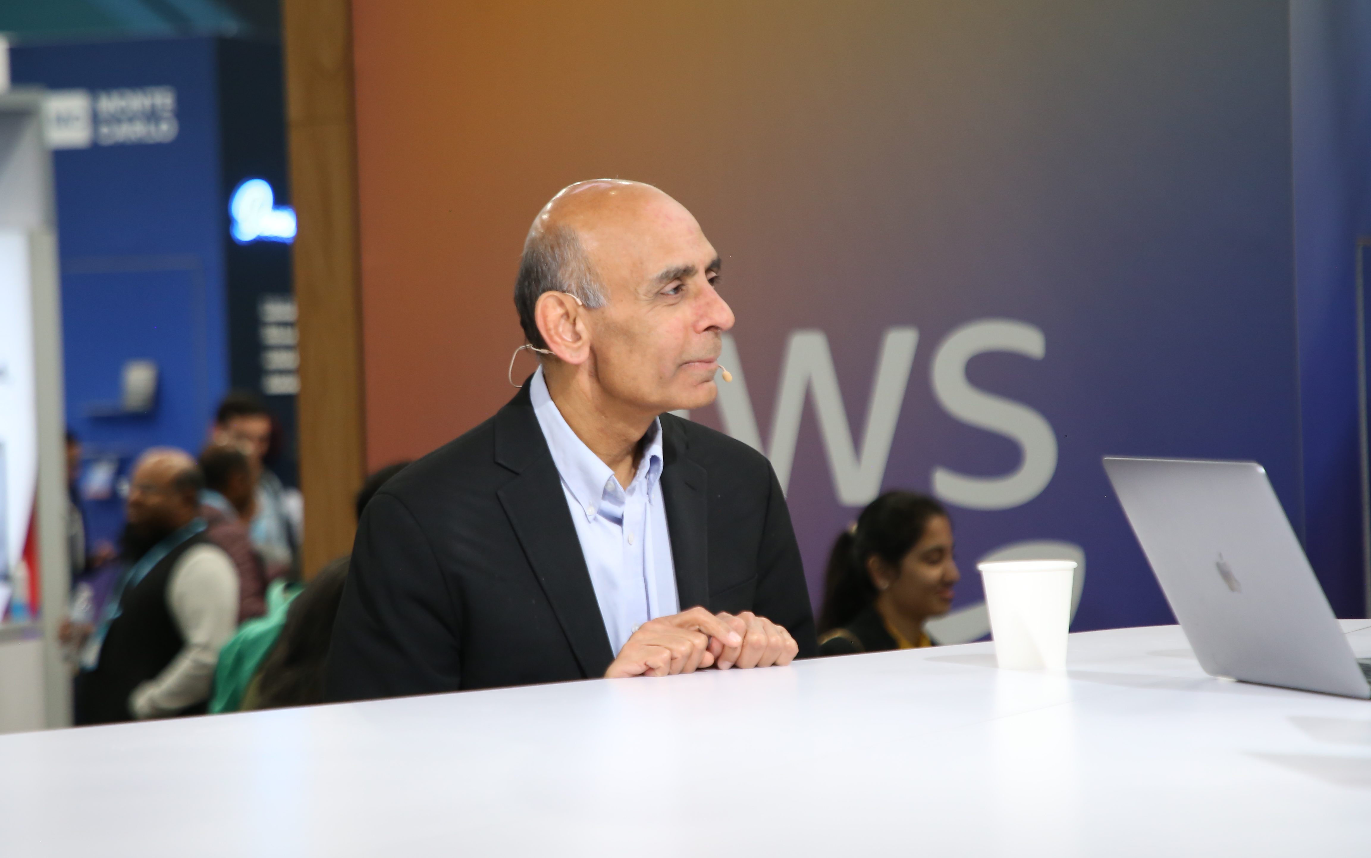 Sanjeev Mohan, principal at data trend advisory company SanjMo, talks to theCUBE about metadata standardization at Snowflake Summit 2025.