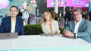 John Furrier, executive analyst at theCUBE Research; George Gilbert, principal analyst, data and AI, at theCUBE Research; and Gemma Allen, host of theCUBE, talk about agentic infrastructure during the keynote analysis at Dreamforce 2025.