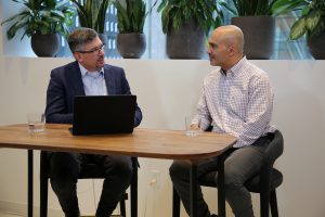 Reza Shafii, vice president of product at Kong Inc., talks with theCUBE at the Kong API Summit about API platform management. - Kong API Summit