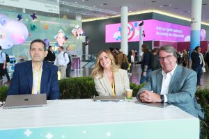 TheCUBE’s George Gilbert, Gemma Allen and John Furrier discuss AI agents during a keynote analysis at Dreamforce 2025. 