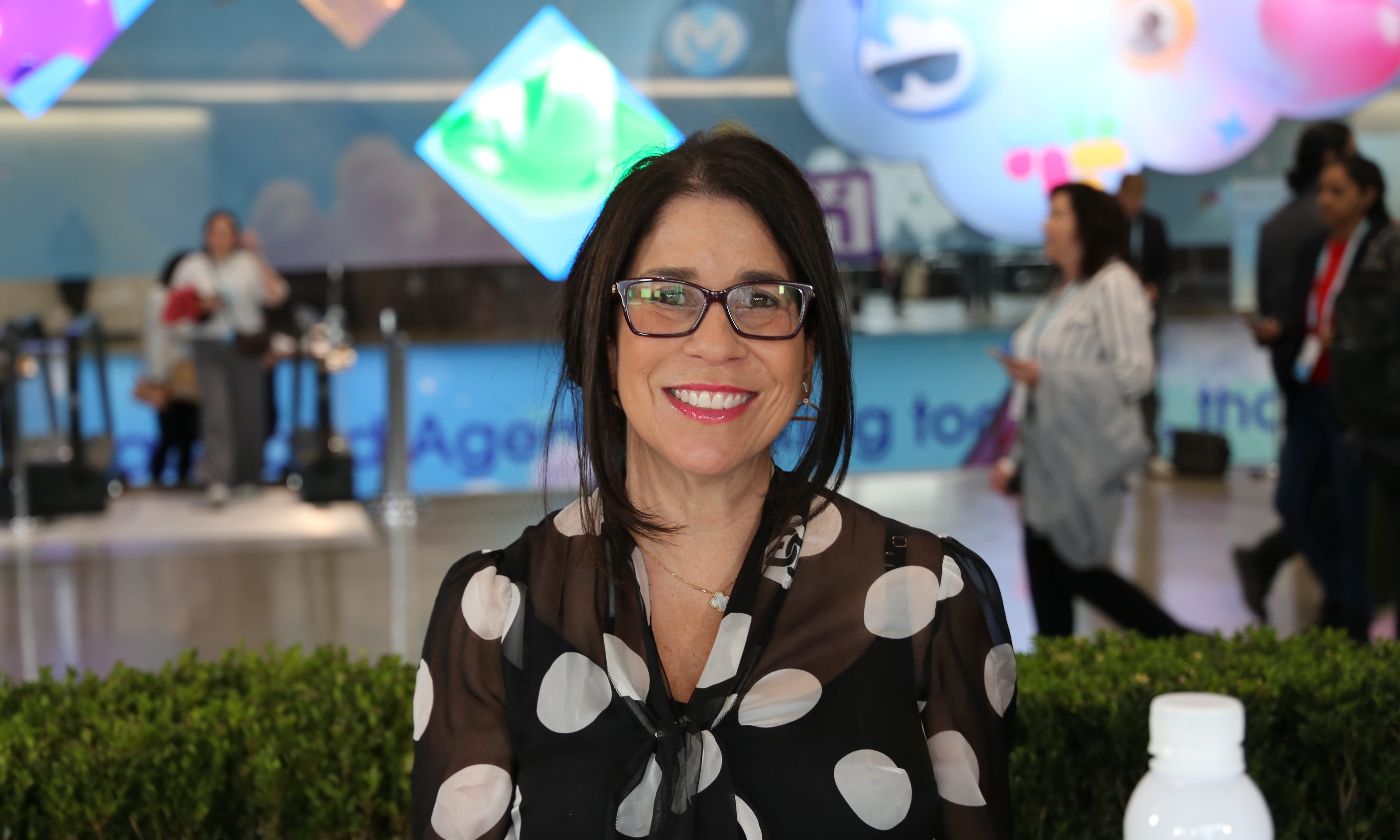 Velia Carboni, chief information officer of SharkNinja Operating LLC, talks with theCUBE about the consumer experience during Dreamforce 2025.