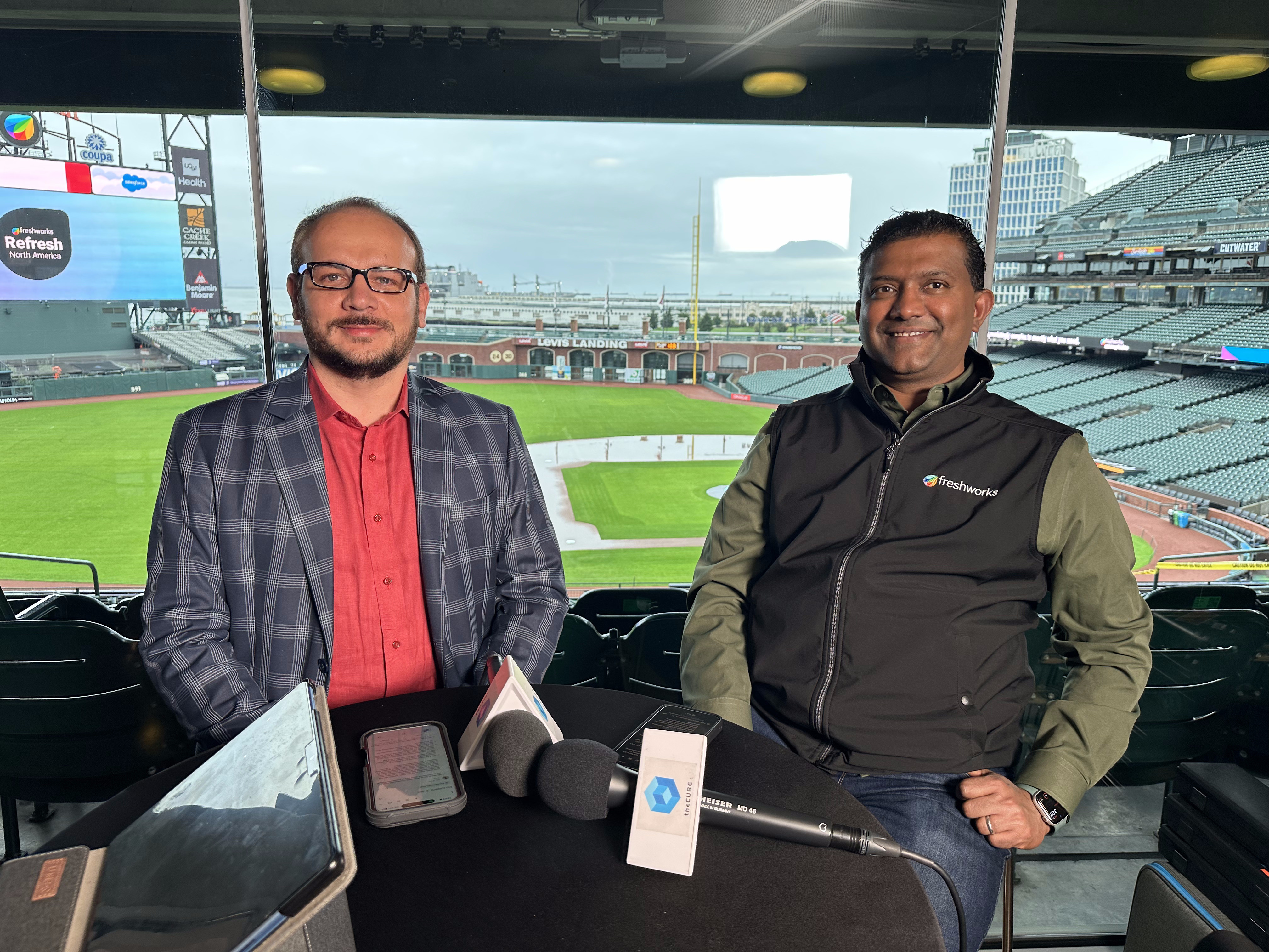 Moosh Jarzyna, director of IT at Stack Overflow, and Srini Raghavan, chief product officer at Freshworks, discuss AI-powered service management with theCUBE at Refresh North America 2025.