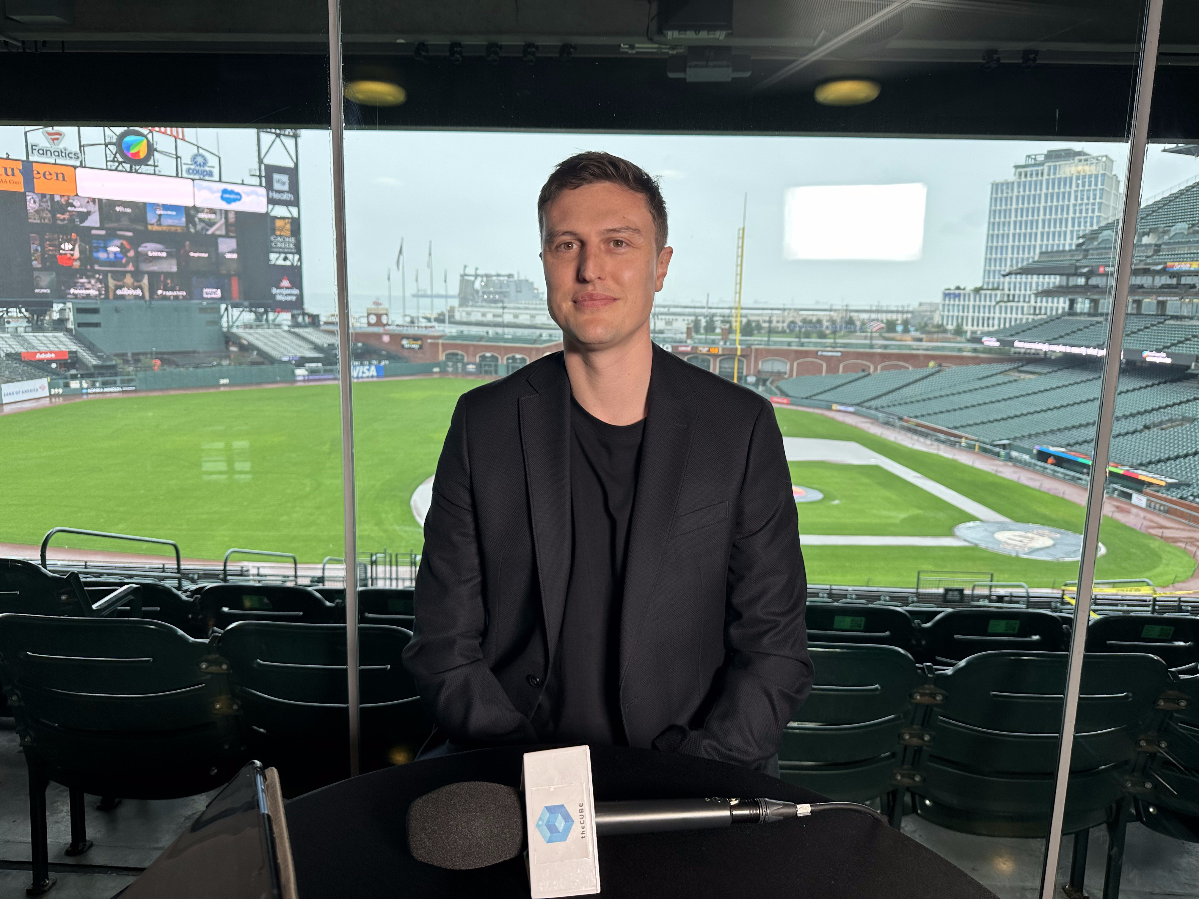 Dan Keyworth, director of business technology at McLaren Racing Ltd., discusses McLaren’s use of Freshworks IT management tools with theCUBE at Freshworks Refresh North America 2025.