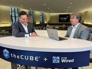 Kyle Leciejewski, senior VP of North America sales and customer operations at Dell, delves into Dell's AI infrastructure vision with theCUBE's John Furrier.