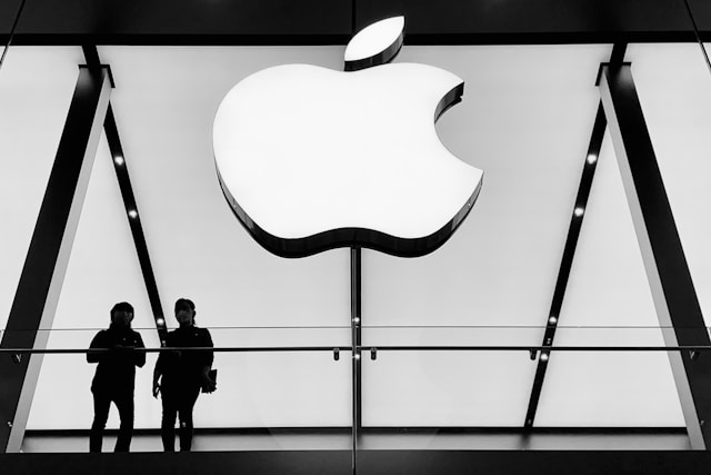 Apple names former Microsoft, Google executive to replace current AI chief –  News