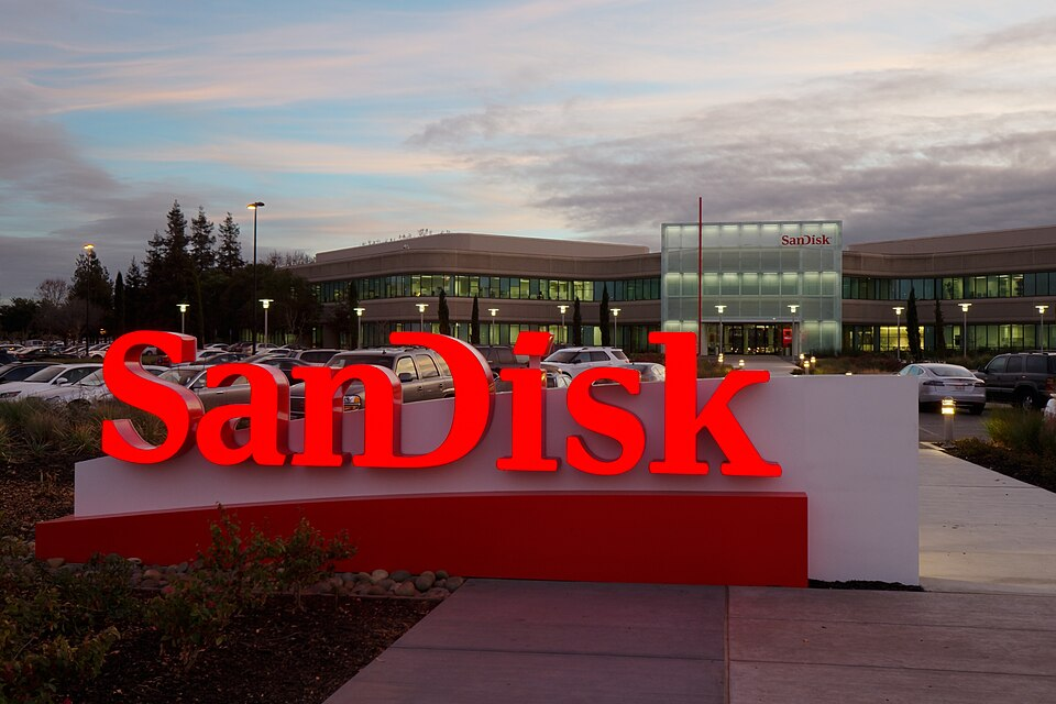 Sandisk, Western Digital beat expectations as cloud and AI data center storage demand accelerates