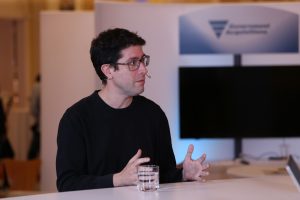 Renen Hallak, founder and CEO of Vast, talks to theCUBE about the importance of robust data infrastructure for the AI moment — Vast Forward 2026