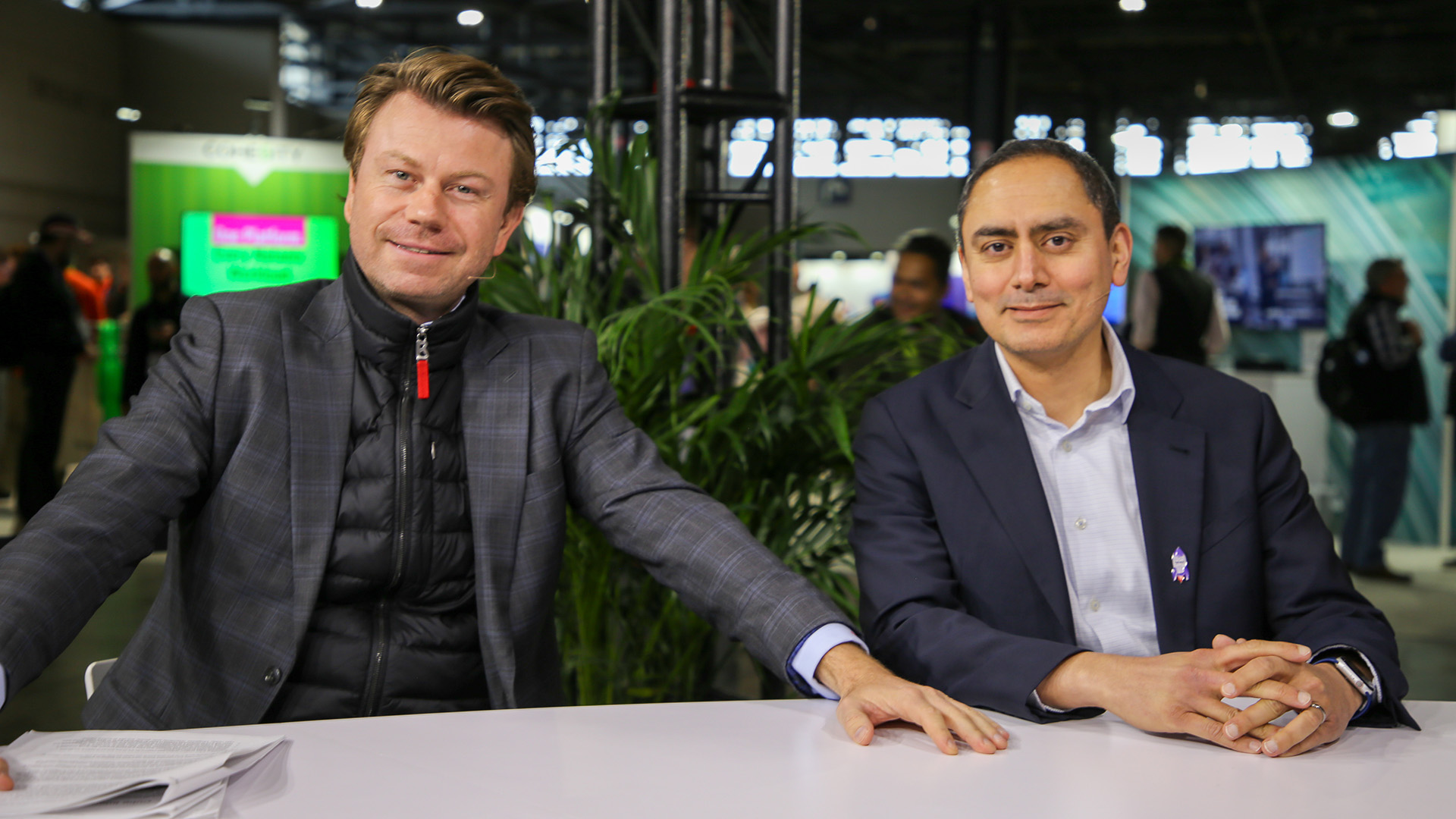 Olivier Zieleniecki, global vice president of worldwide partners at MongoDB Inc. (left) and Ashish Mohindroo, general manager and senior vice president of Nutanix Inc. (right), talk to theCUBE about database lifecycle management, the Nutanix-MongoDB partnership, and hardening the hybrid data layer — Nutanix .NEXT 2026