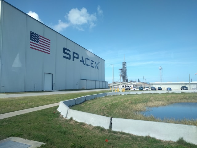 SpaceX to acquire vibe coding startup Cursor for $60B